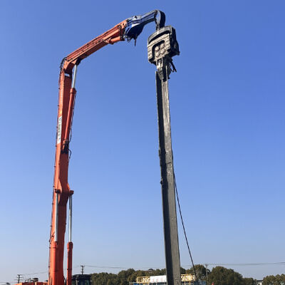 Four Eccentric High-Driving-Force Pile Driver – Ideal for 48-52 Tons Piling Projects