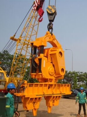 Martillo Vibratorio DZ150A – Motor de 150 KW + Amplitud de 12.5 Mm – Ideal para Cimentaciones Marinas y Ataguías en Rusia